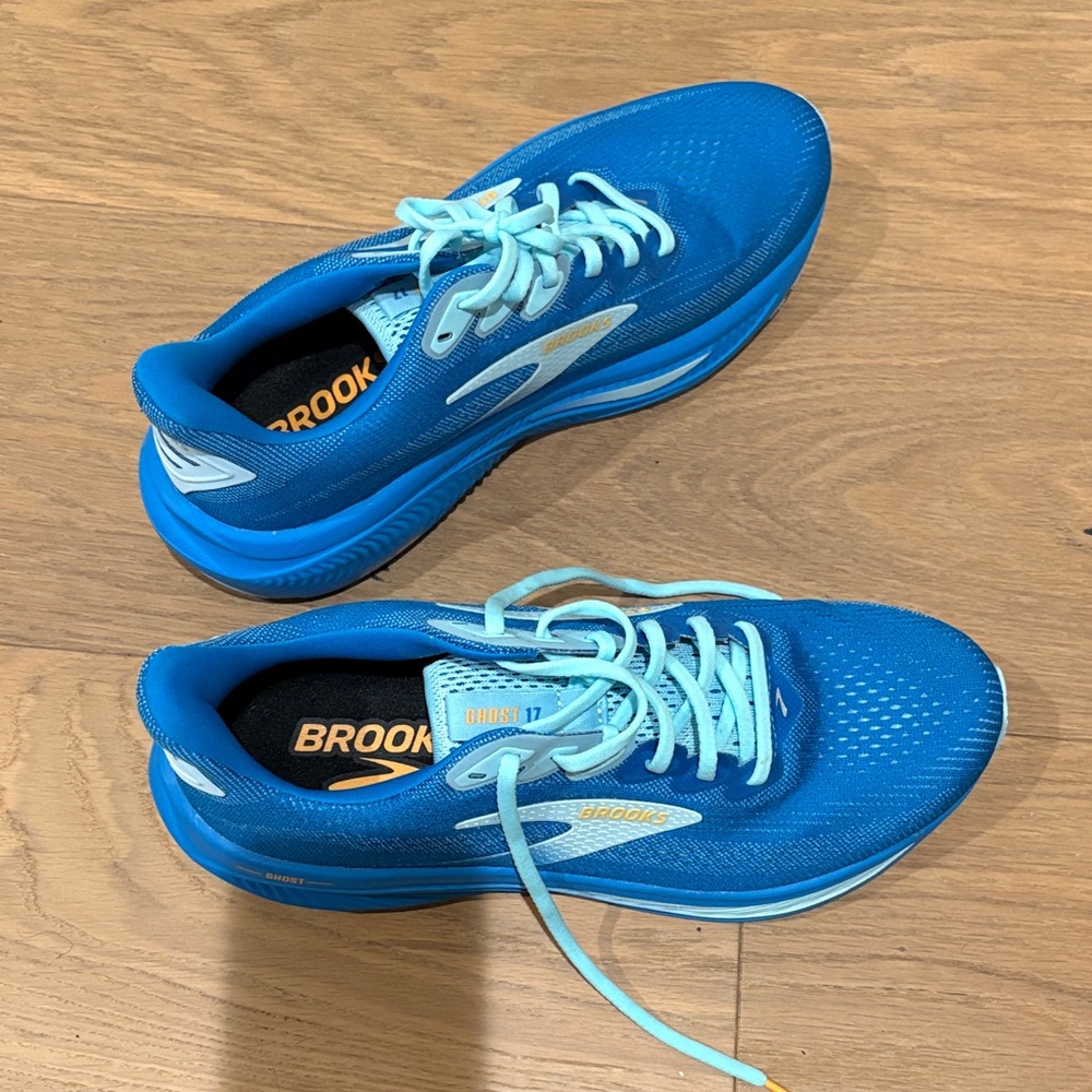 Brooks Blue Athletic Shoes